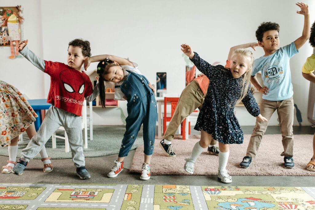 niños escuela ejercicio